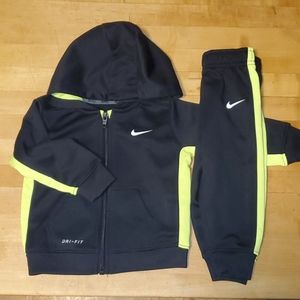 COPY - ⭐ 2/$20 ⭐ Nike track suit